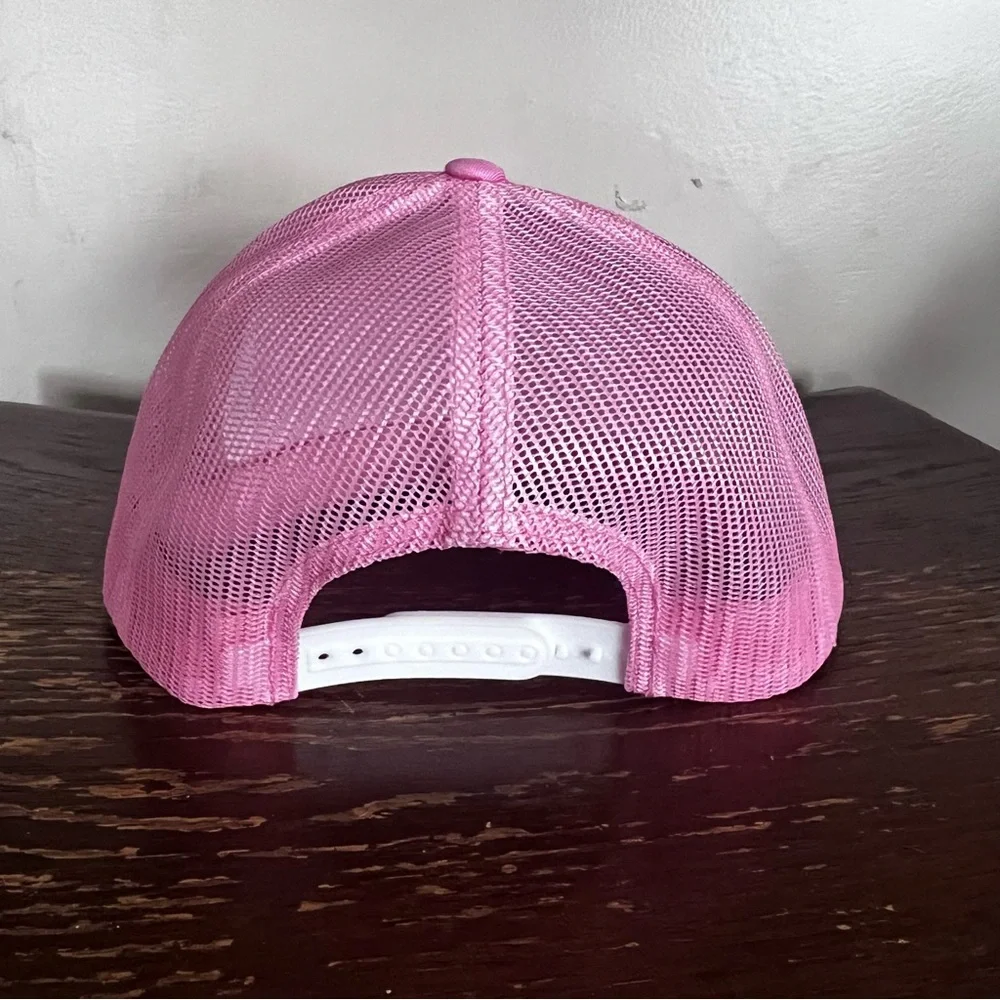 ⭐️ Rosé Snapback Trucker Hat